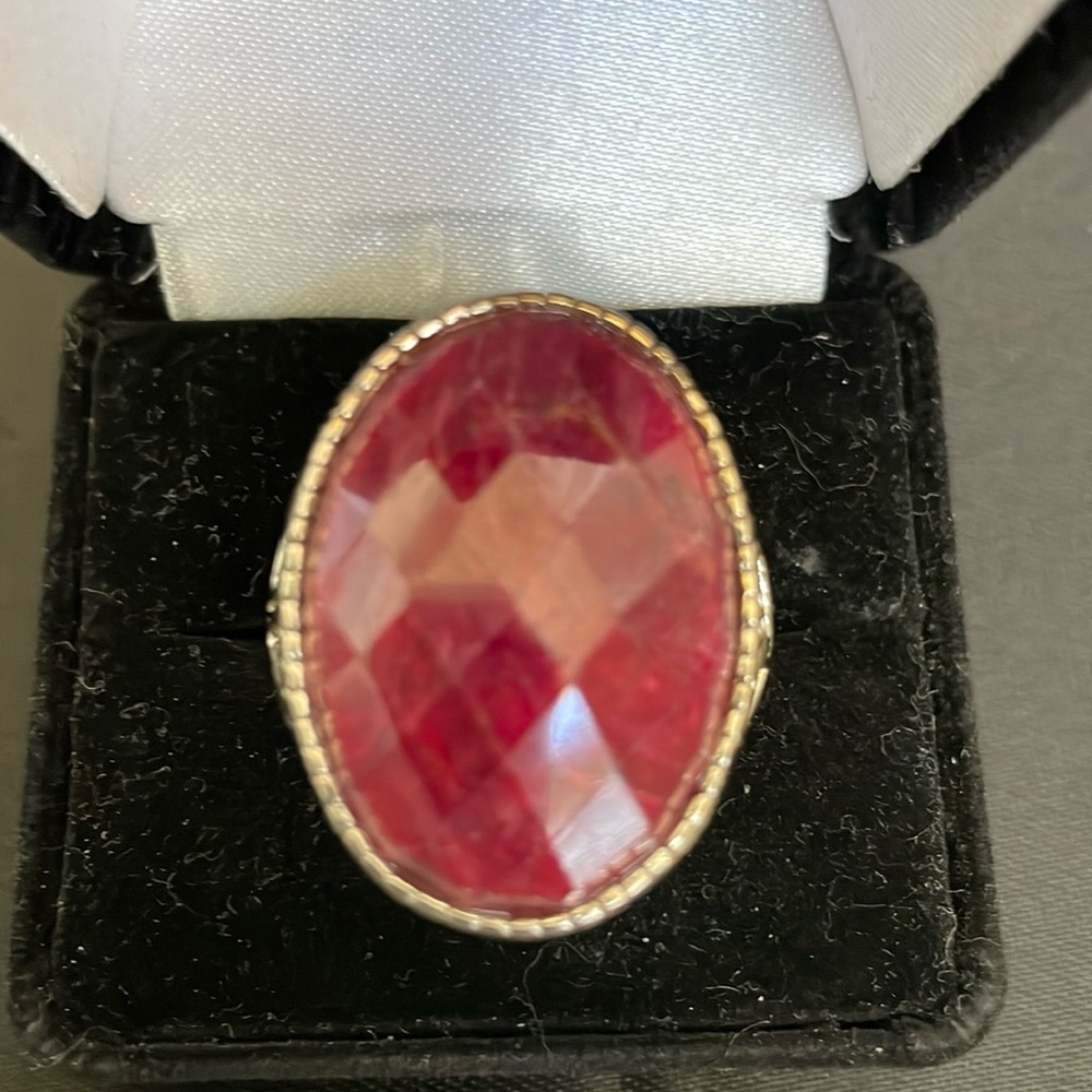 Sterling Silver Ring set with large faceted stone - Size 8 1/2